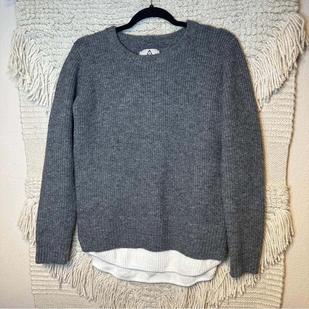 UNIF x Urban Outfitters gray and white layer ribbed crewneck sweater S - Picture 2 of 12